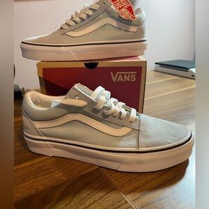 Vans Old Skool Skate Shoes Baby Blue True White NIB Women’s 6.5-Light Blue